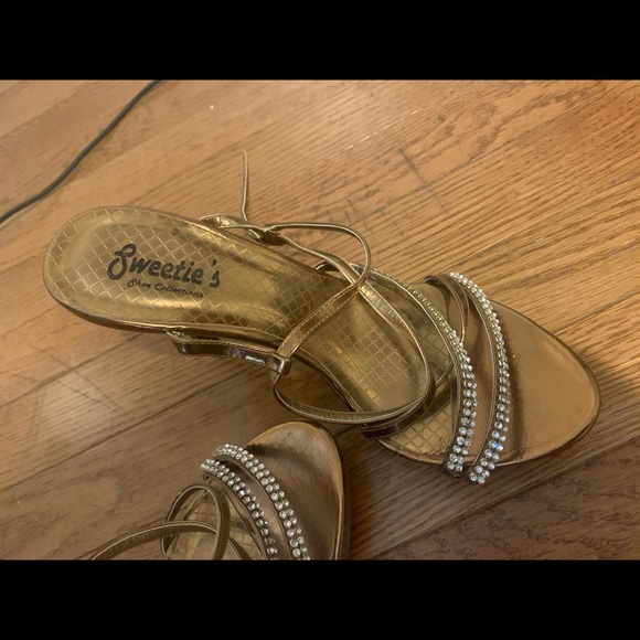 Formal bronze heels - Picture 3 of 3